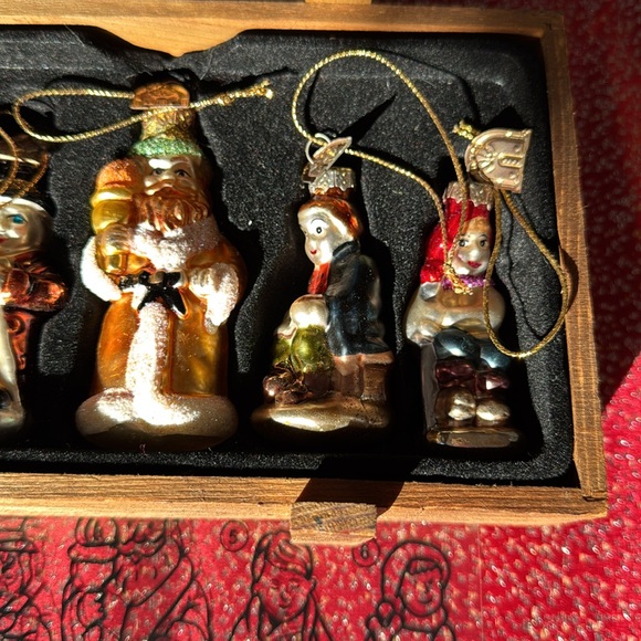 Thomas Pacconi Classics 2004 Collection A Christmas Carol glass tree ornaments - Picture 6 of 7